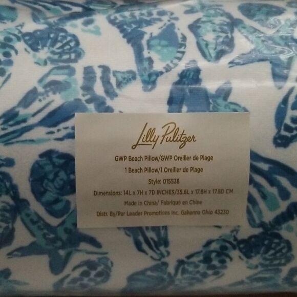 NWT Lilly Pulitzer pillow.